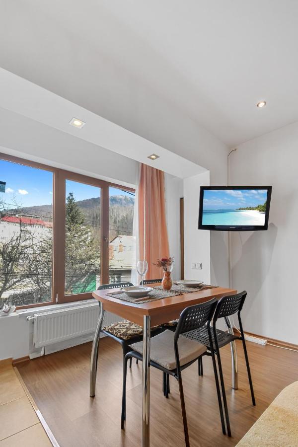 Cozy Montain Studio Apartamento Sinaia Exterior foto